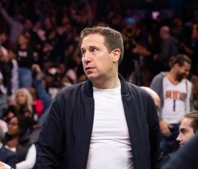 太阳老板：上赛季的球队无法让我们骄傲 这种情况再也不会发生了