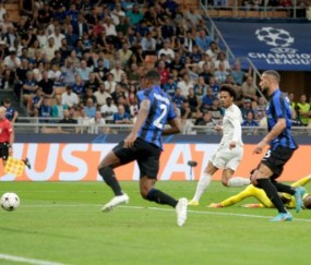 开云体育全站app下载安装-【欧冠】萨内进球造乌龙 拜仁2比0客胜国米